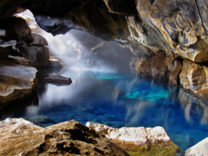 Warmwasserhöhle Grjótagjá (Island im September)